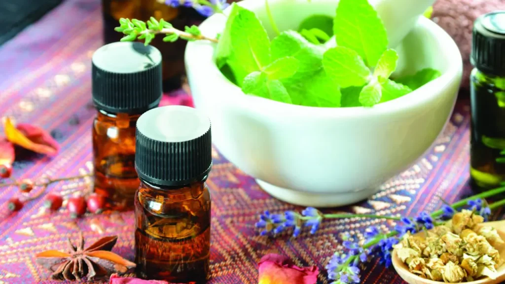 ماساژ پوست سر می‌تواند از رییزش مو جلوگیری کند.