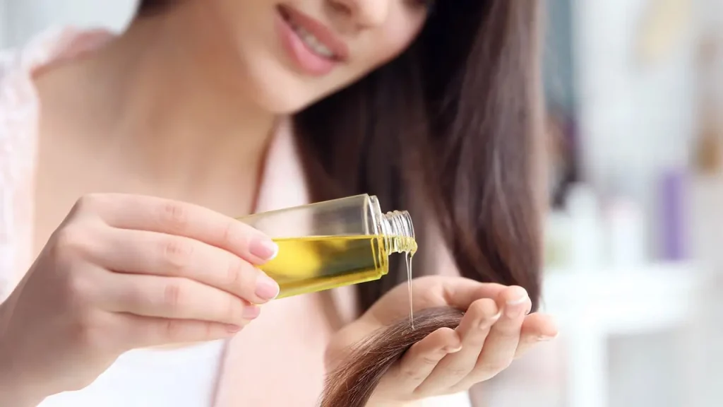 استفاده از روغن های طبیعی برای محافظت از موی سر در بربر نور خورشید