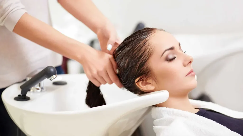 پروتئین تراپی مو در سالن زیبایی